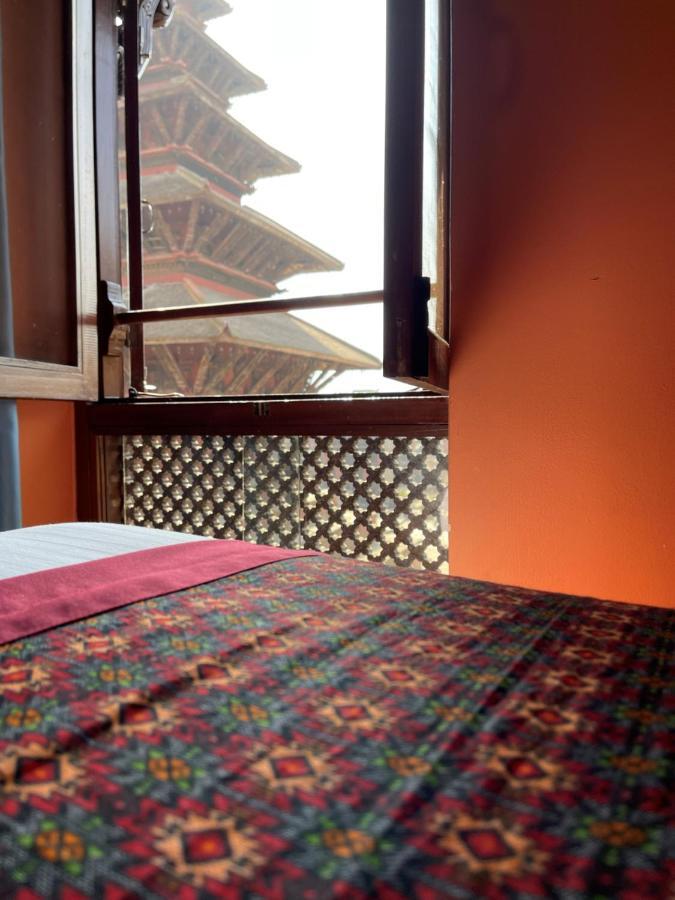 Hotel Empire & Rooftop Restaurant Bhatgoan Exterior photo